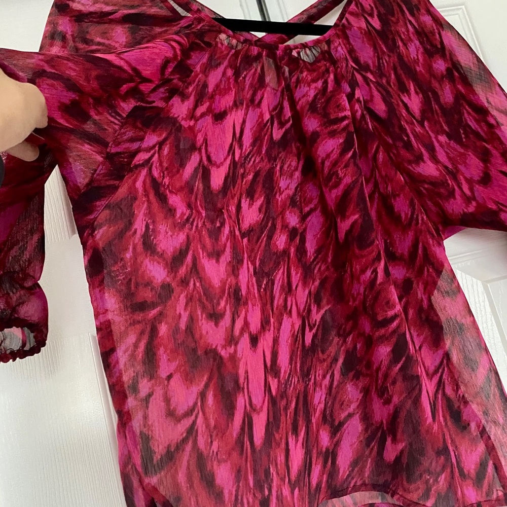 Red patterned blouse - Picture 2 of 5